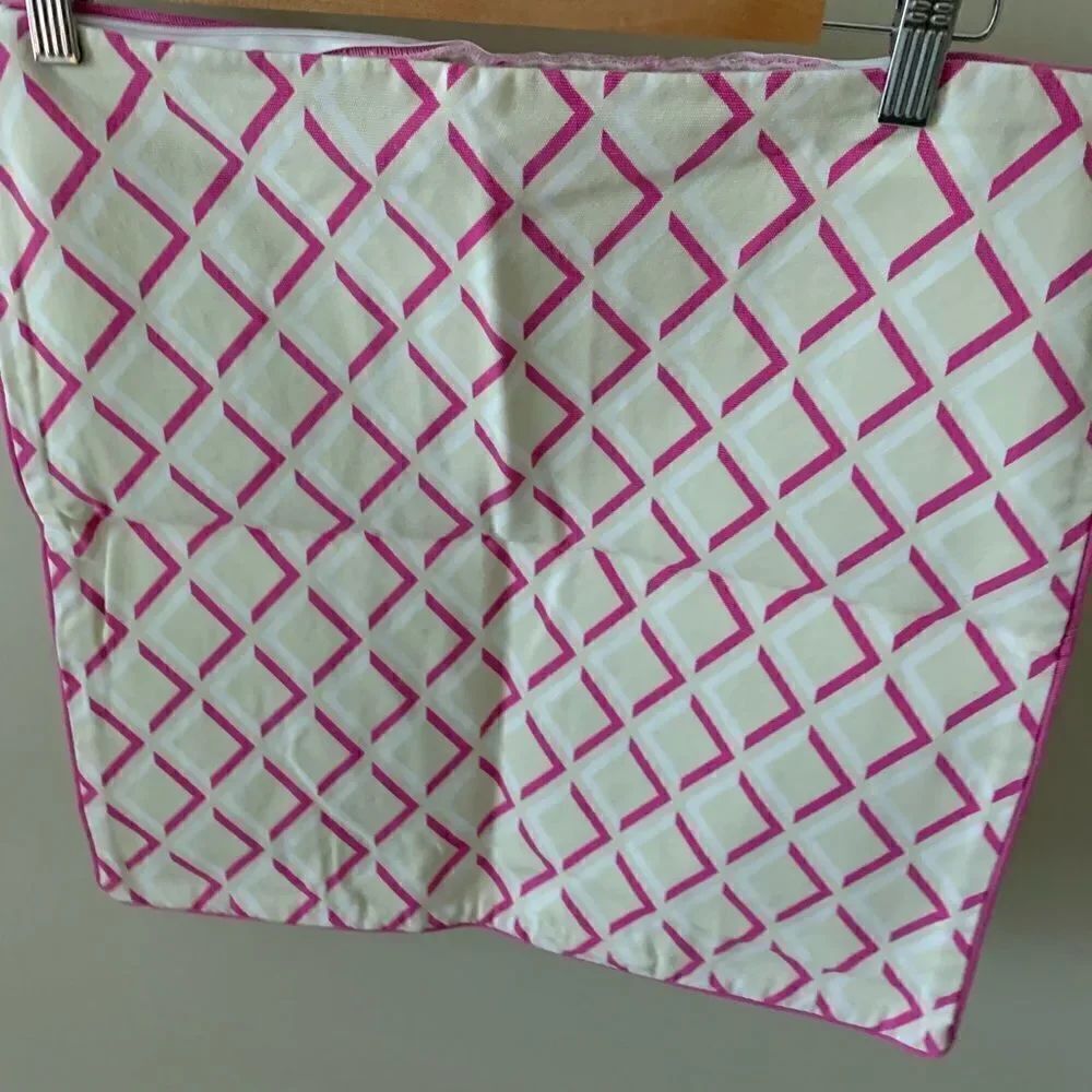 Hold Everything(2 pillow covers) 